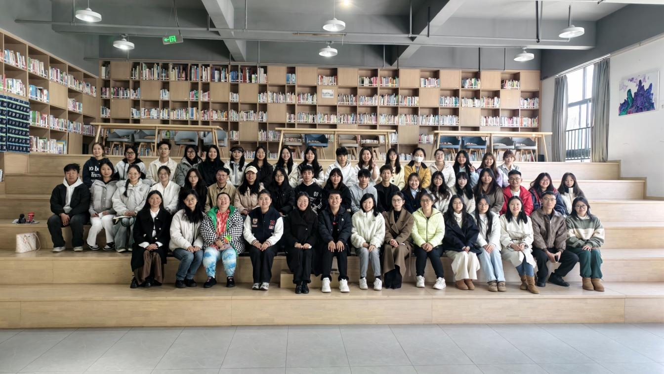 云南农业职业技术学院云安农文旅产业学院召开2025年秋季学期朋辈导师年终座谈会